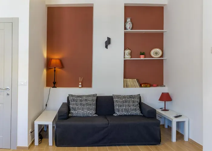 Little Red Apartment *