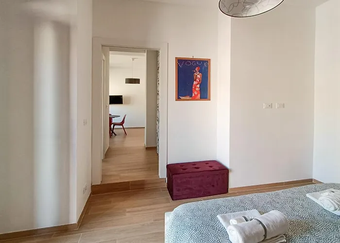 Little Red Apartment *